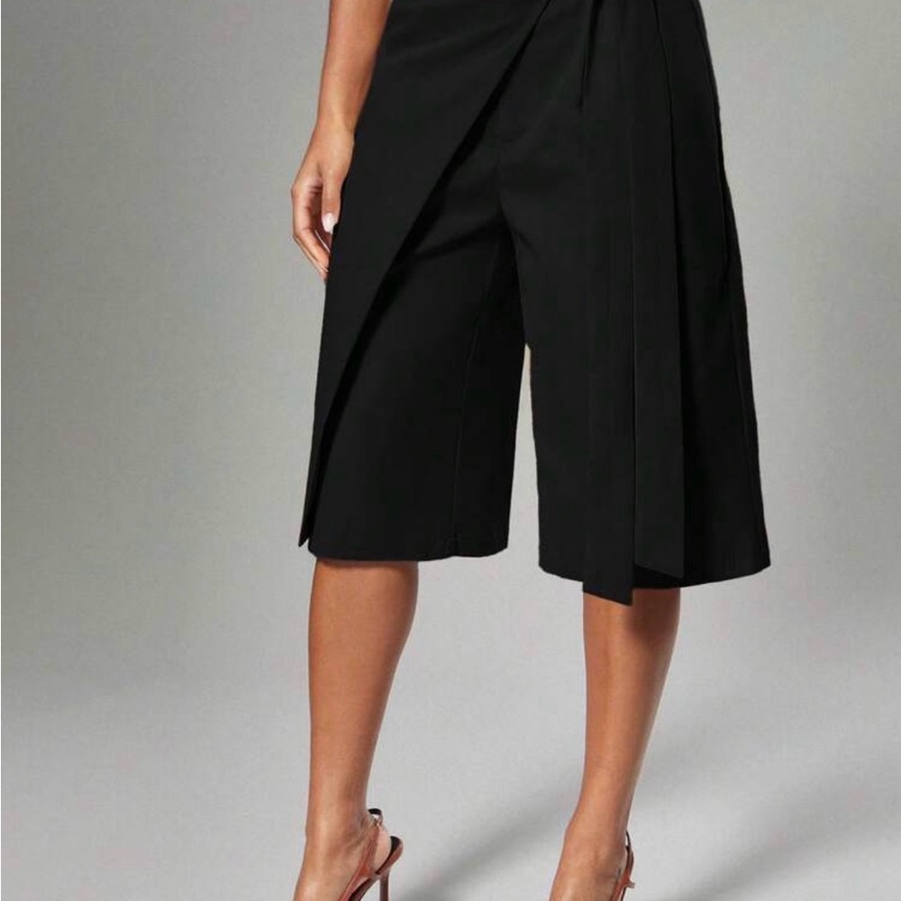 NEW Black Wrap-Front Capris - Women's Stylish Capris - Picture 2 of 6